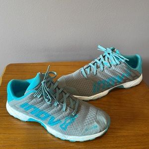 Inov-8 Unisex F-Lite 240-U Cross-Trainer, Precision Fit, Women’s 7.5, Men’s 6